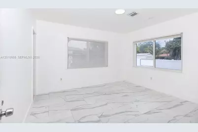 15925 NE 18th Ave, North Miami Beach, FL 33162 - Photo 35