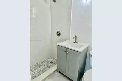 15925 NE 18th Ave, North Miami Beach, FL 33162 - Photo 7