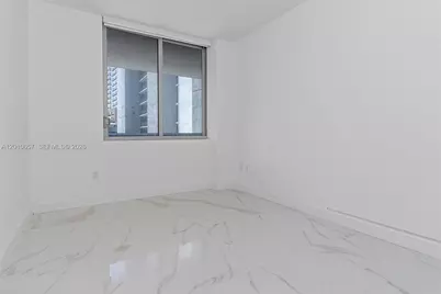 16385 Biscayne Blvd #717, North Miami Beach, FL 33160 - Photo 11