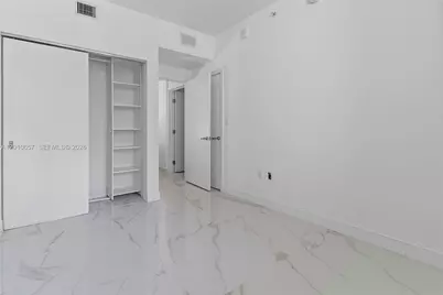 16385 Biscayne Blvd #717, North Miami Beach, FL 33160 - Photo 13