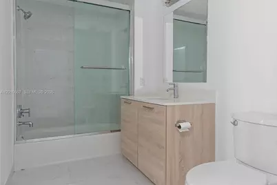 16385 Biscayne Blvd #717, North Miami Beach, FL 33160 - Photo 9