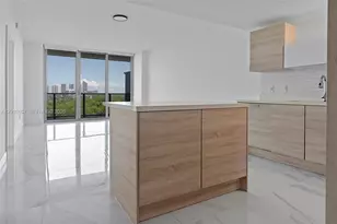 16385 Biscayne Blvd, North Miami Beach, FL 33160 - Photo 15