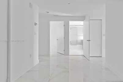 16385 Biscayne Blvd #717, North Miami Beach, FL 33160 - Photo 7