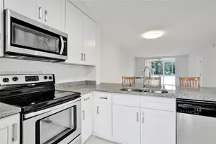 5950 Del Lago Cir, Sunrise, FL 33313 - Photo 15