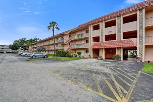 5950 Del Lago Cir, Sunrise, FL 33313 - Photo 49
