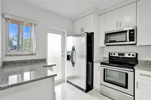5950 Del Lago Cir, Sunrise, FL 33313 - Photo 13
