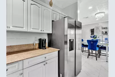 7659 N Stonecreek Cir, Davie, FL 33024 - Photo 17