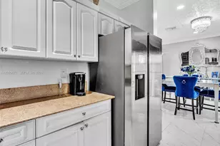 7659 N Stonecreek Circle, Davie, FL 33024 - Photo 17