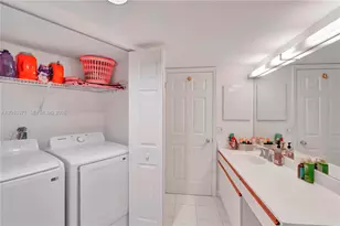 3500 Mystic Pointe Dr, Aventura, FL 33180 - Photo 27
