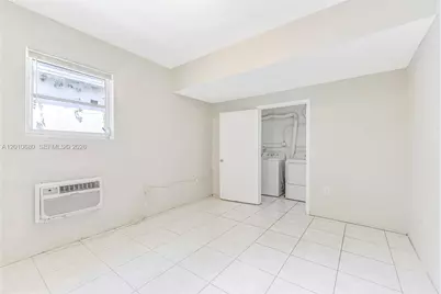 981 NE 152nd St, Miami, FL 33162 - Photo 31