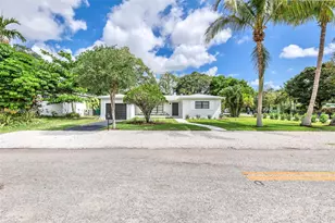 981 NE 152nd St, Miami, FL 33162 - Photo 41