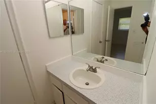 3960 NW 31st Terrace, Lauderdale Lakes, FL 33309 - Photo 11