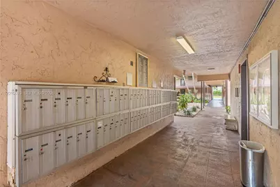 2850 Somerset Dr #410L, Lauderdale Lakes, FL 33311 - Photo 17