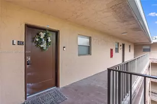 2850 Somerset Dr, Lauderdale Lakes, FL 33311 - Photo 15
