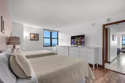 2555 Collins Ave #2401, Miami Beach, FL 33140 - Photo 17