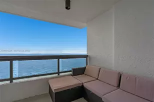2555 Collins Ave, Miami Beach, FL 33140 - Photo 21