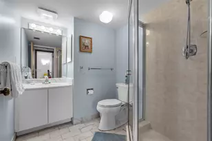 2555 Collins Ave, Miami Beach, FL 33140 - Photo 19
