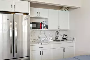 17375 Collins Ave, Sunny Isles Beach, FL 33160 - Photo 35