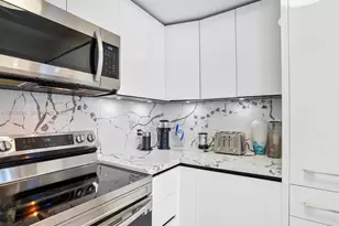 17375 Collins Ave, Sunny Isles Beach, FL 33160 - Photo 13