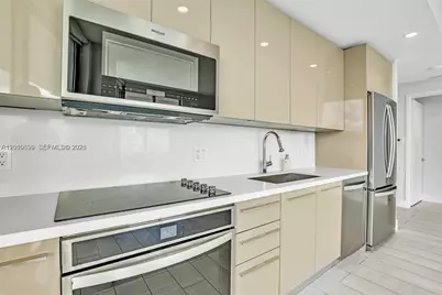 2000 Metropica Way #2204, Sunrise, FL 33323 - Photo 5
