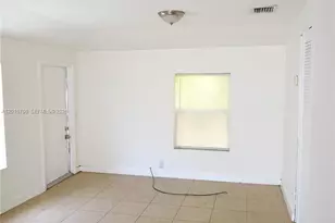 1455 NE 146th St, Miami, FL 33161 - Photo 9