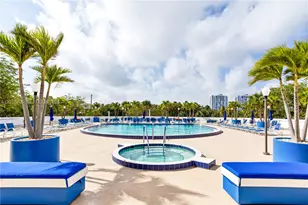3701 N Country Club Dr, Aventura, FL 33180 - Photo 31