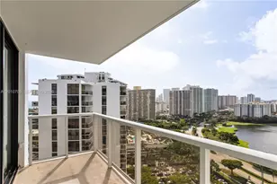 3701 N Country Club Dr, Aventura, FL 33180 - Photo 7