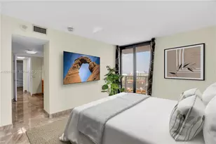 3701 N Country Club Dr, Aventura, FL 33180 - Photo 19