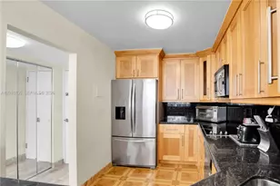 3701 N Country Club Dr, Aventura, FL 33180 - Photo 13