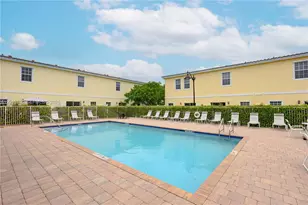 1106 NW 40th Ter, Lauderhill, FL 33313 - Photo 13