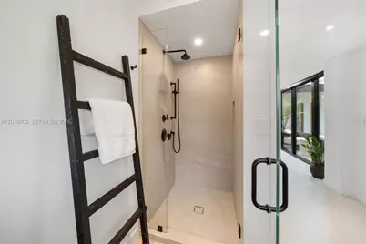 5225 La Gorce Dr, Miami Beach, FL 33140 - Photo 25