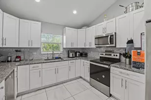 115 SW Glenwood Dr, Port Saint Lucie, FL 34984 - Photo 13