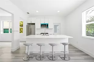 340 NE 125th St, North Miami, FL 33161 - Photo 7