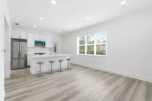 340 NE 125th St, North Miami, FL 33161 - Photo 9
