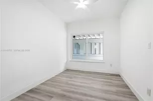 340 NE 125th St, North Miami, FL 33161 - Photo 17