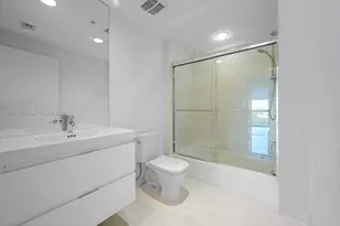 17301 Biscayne Blvd, North Miami Beach, FL 33160 - Photo 23