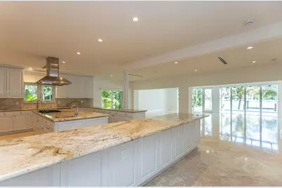 425 N Shore Dr, Miami Beach, FL 33141 - Photo 7