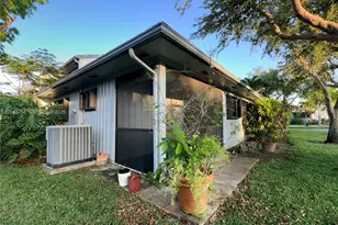 1533 Gabriel St, Hollywood, FL 33020 - Photo 3