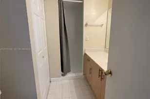 4215 N University Dr, Sunrise, FL 33351 - Photo 5