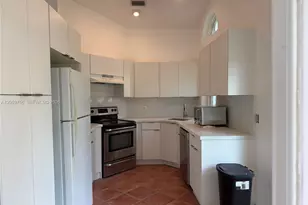 1407 Seagrape Cir, Weston, FL 33326 - Photo 7