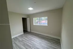 205 NW 159th St, Miami, FL 33169 - Photo 9