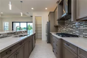 11170 NW 82nd Pl, Parkland, FL 33076 - Photo 9
