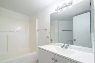 9431 Fontainebleau Blvd, Miami, FL 33172 - Photo 33