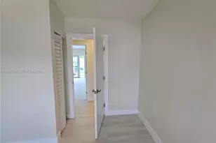 834 Raymond St, Miami Beach, FL 33141 - Photo 21