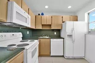 618 Euclid Ave, Miami Beach, FL 33139 - Photo 5