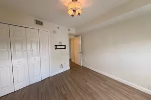 2415 NW 16th St Rd, Miami, FL 33125 - Photo 11