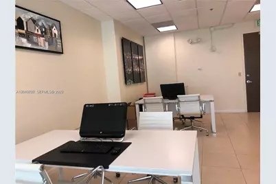 175 SW 7th St #1805, Miami, FL 33130 - Photo 3