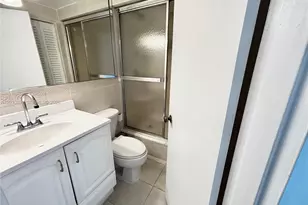 999 Brickell Bay Dr, Miami, FL 33131 - Photo 13