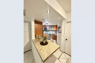 999 Brickell Bay Dr #1905, Miami, FL 33131 - Photo 7