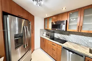 999 Brickell Bay Dr, Miami, FL 33131 - Photo 9